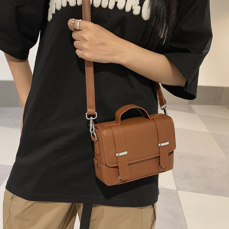 Minimalistische Unisex-Umhänge – Tablet Shoulder Bag Bewertung und Preis